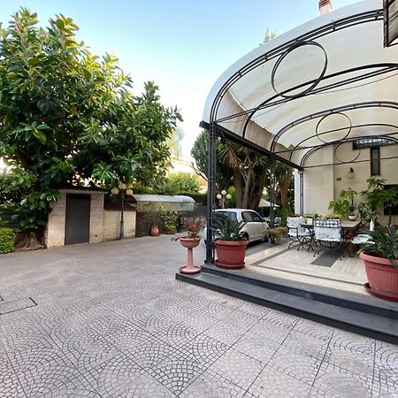 Villa Luigi XVI Taranto Bagian luar foto