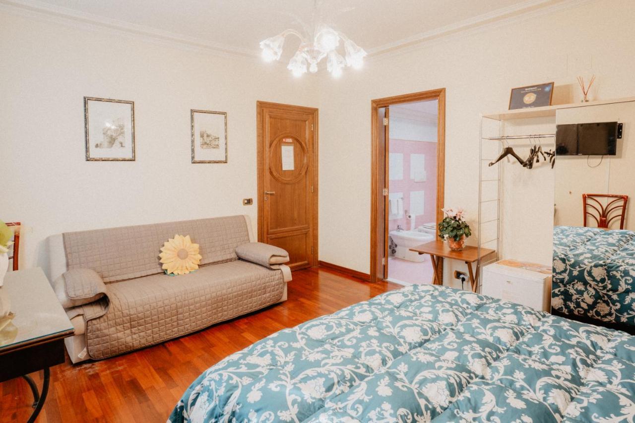 Villa Luigi XVI Taranto Bagian luar foto
