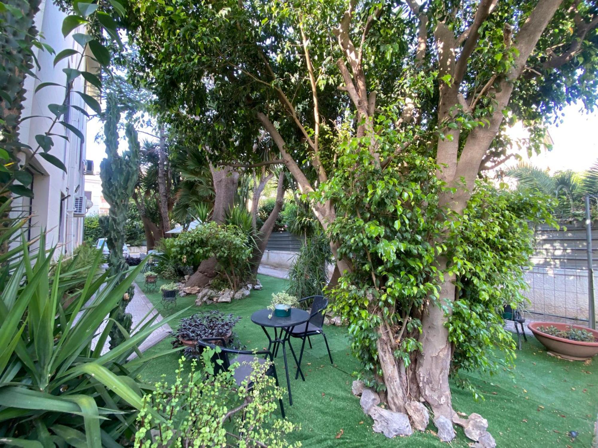 Villa Luigi XVI Taranto Bagian luar foto