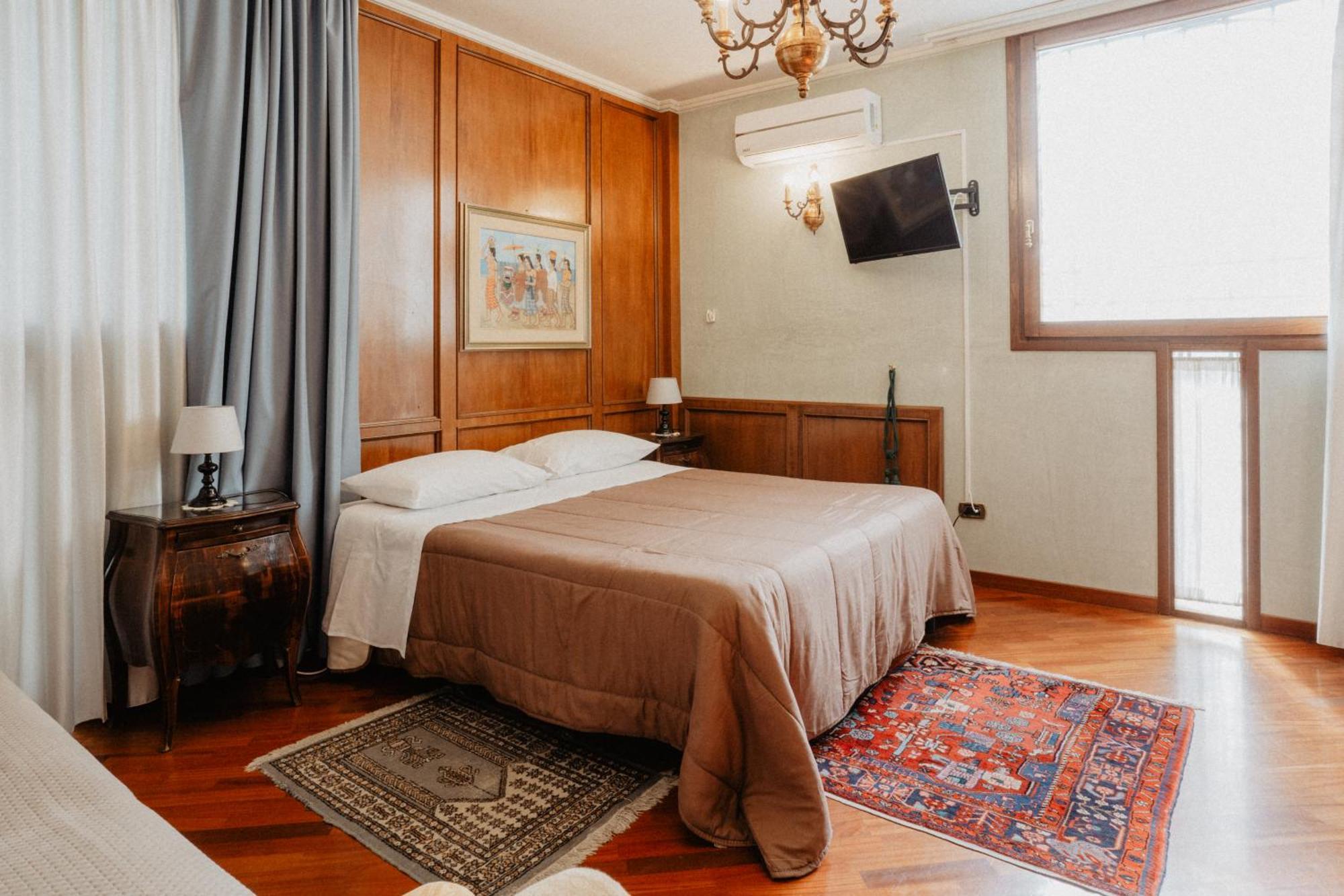 Villa Luigi XVI Taranto Bagian luar foto
