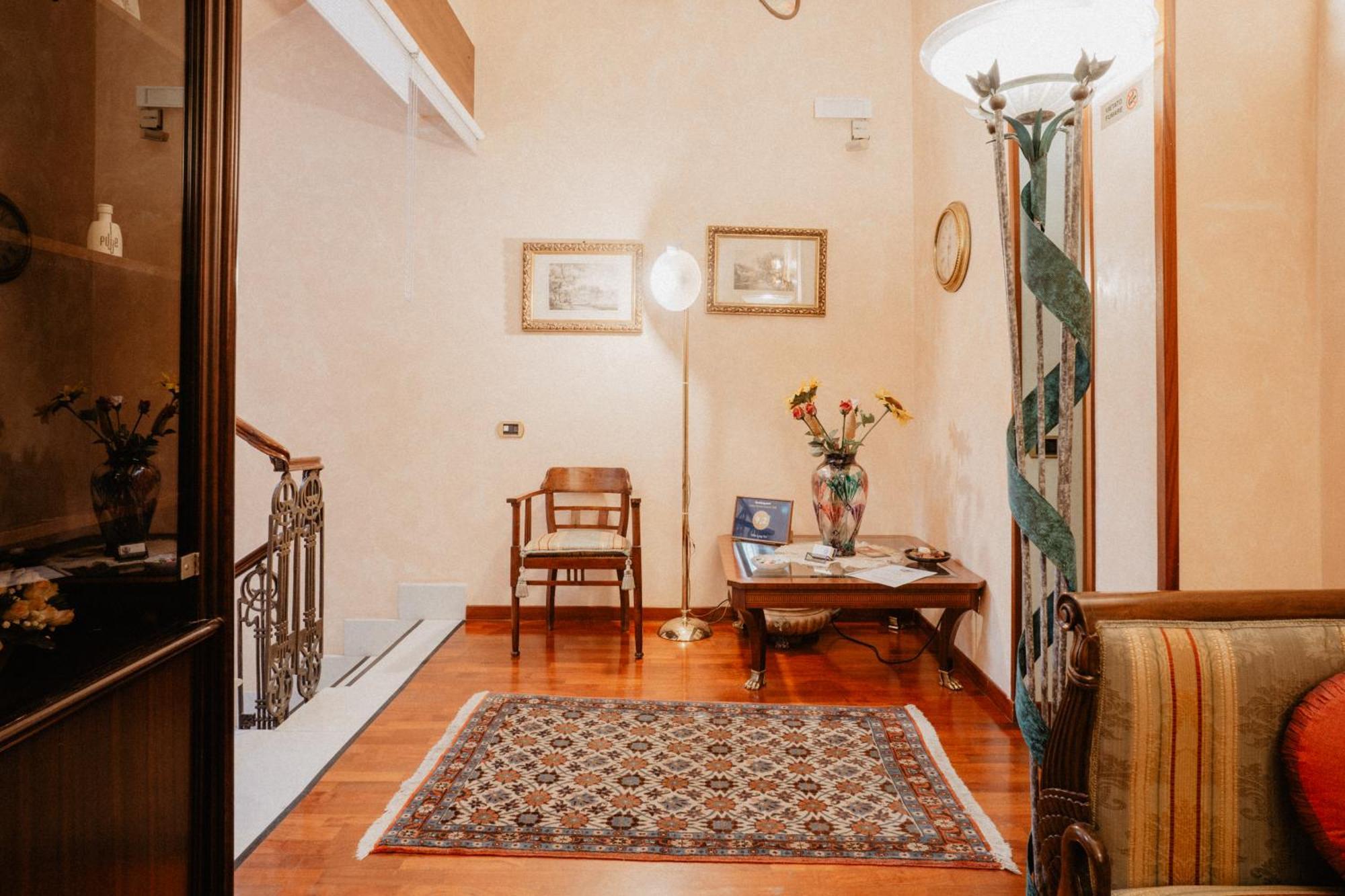 Villa Luigi XVI Taranto Bagian luar foto