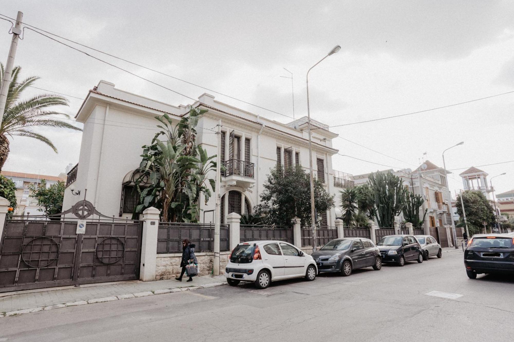 Villa Luigi XVI Taranto Bagian luar foto