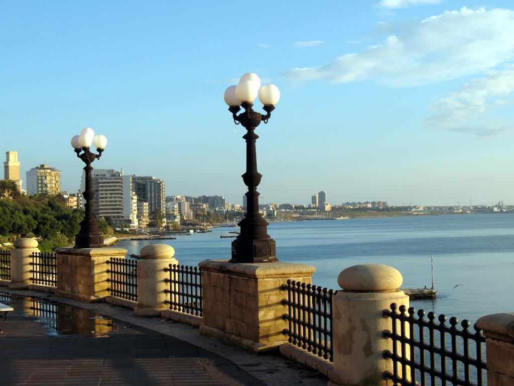 Villa Luigi XVI Taranto Bagian luar foto